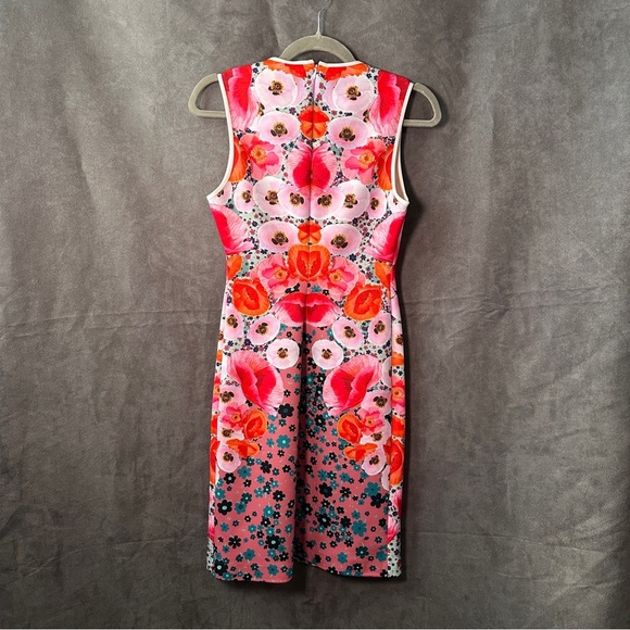 Clover Canyon Floral Scuba Shift Dress Poppy Blossoms Pink Multi Small - Picture 13 of 13